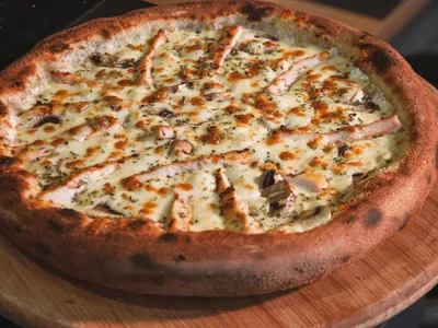 Pollo Chicken Pizza