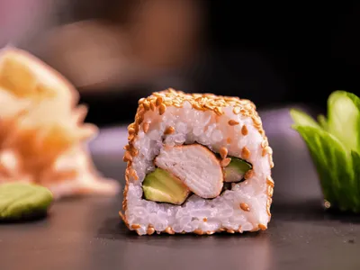 California Sesame Roll [4]