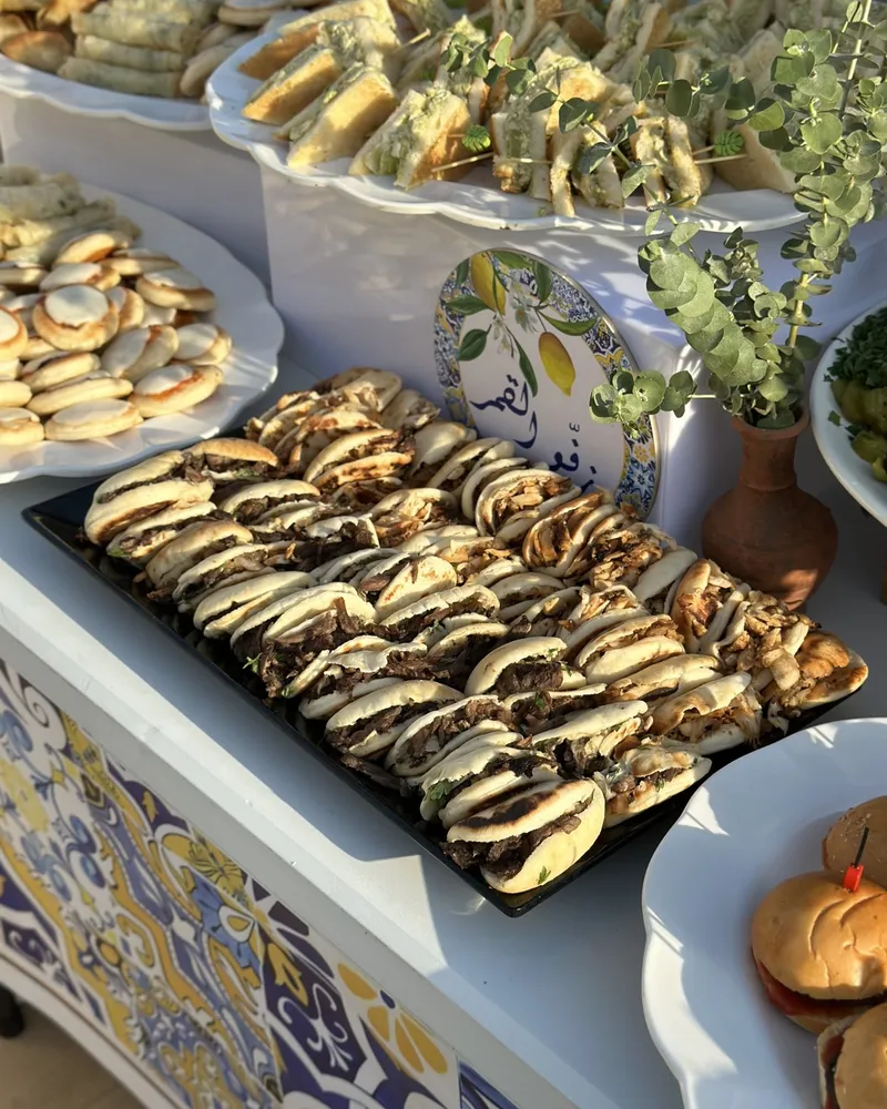 La Tavola catering setup
